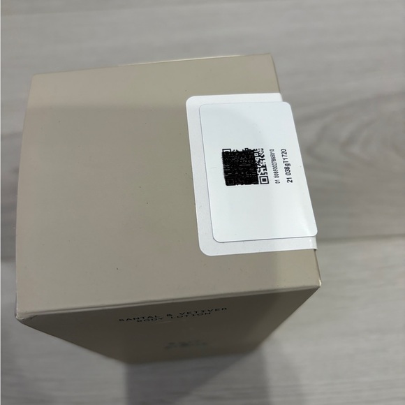 Salt & Stone body lotion - Picture 4 of 4